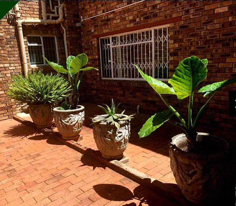 2 Bedroom Property for Sale in Fichardt Park Free State